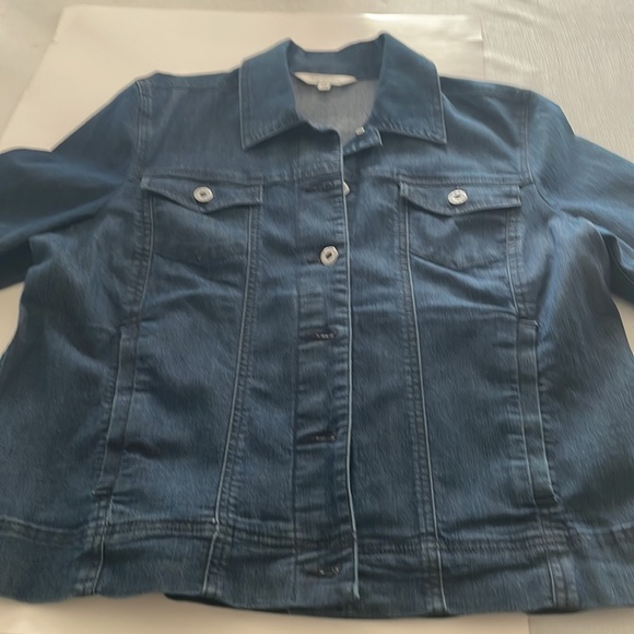 Nwot Tradition Jean jacket, size 14 - Picture 3 of 5